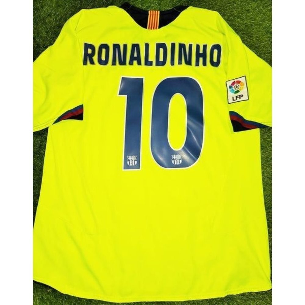 Ronaldinho Barcelona 2005 2006 Nike Soccer Jersey L